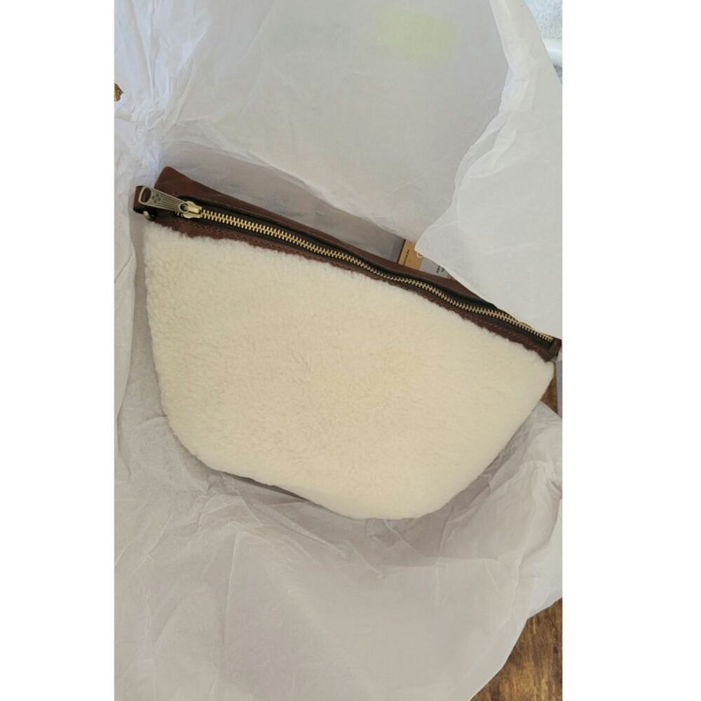 NWT Patricia Nash Sherpa Tinchi Belt Sling Bag - Picture 4 of 4